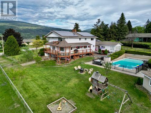 143 Stepping Stones Crescent, Vernon, BC - Outdoor With Deck Patio Veranda With Backyard