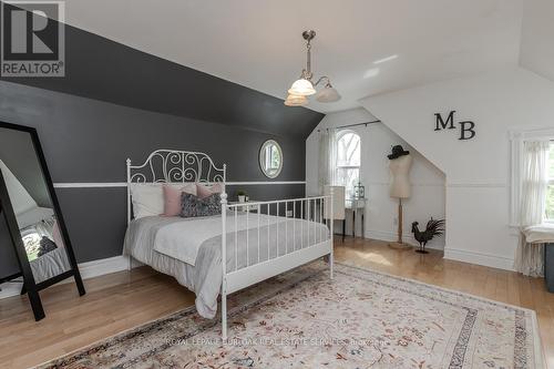 2411 Lakeshore Road, Burlington (Brant), ON - Indoor Photo Showing Bedroom