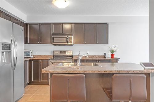 33 Charleswood Avenue, Hamilton, ON - Indoor Photo Showing Kitchen With Double Sink