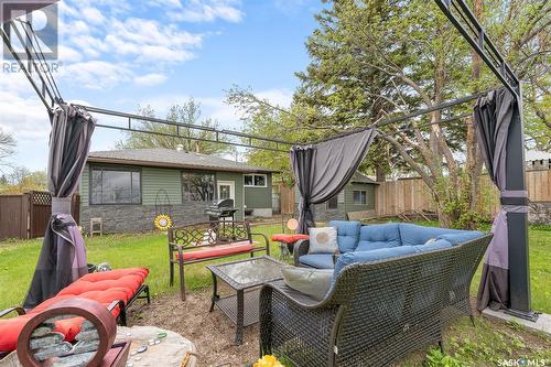 1137 13Th Avenue Nw, Moose Jaw, SK - Outdoor
