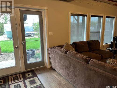 104 Sunridge Road, Pebble Baye, SK - Indoor Photo Showing Living Room