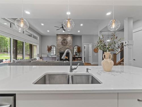 6970 Tillicum Road, Vernon, BC - Indoor Photo Showing Kitchen With Double Sink