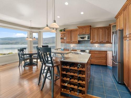 3569 Gala View Drive, West Kelowna, BC - Indoor Photo Showing Kitchen