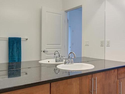 414-1331 Ellis Street, Kelowna, BC - Indoor Photo Showing Bathroom