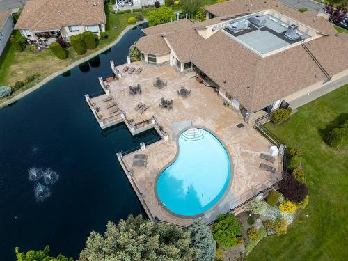 23-1201 Cameron Avenue, Kelowna, BC - Outdoor With In Ground Pool With View