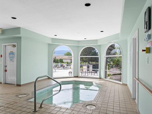 23-1201 Cameron Avenue, Kelowna, BC - Indoor Photo Showing Other Room With In Ground Pool