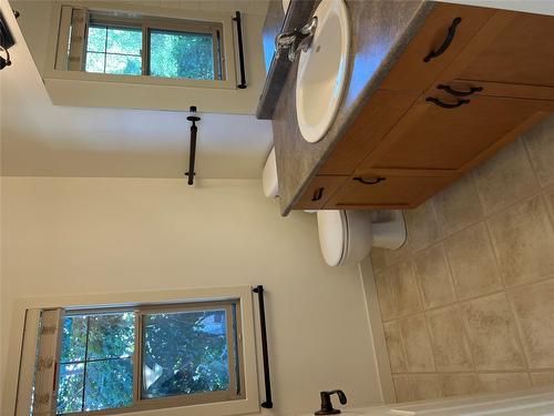 113-515 Gerstmar Road, Kelowna, BC - Indoor Photo Showing Bathroom