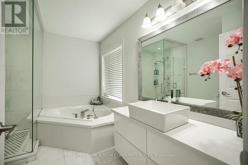 980 Clark Boulevard, Milton, ON - Indoor Photo Showing Bathroom