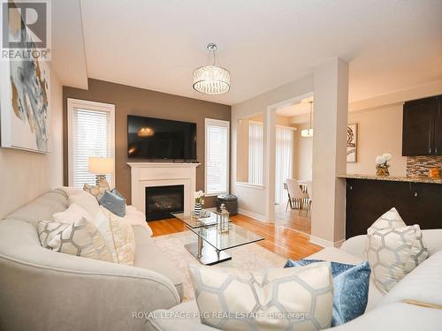 3843 Bloomington Crescent, Mississauga, ON - Indoor Photo Showing Living Room With Fireplace