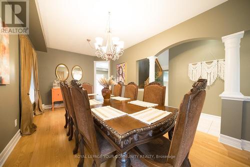 42 Hansford Drive, Brantford, ON - Indoor Photo Showing Dining Room
