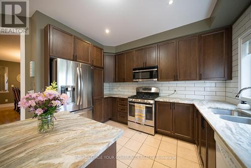 42 Hansford Drive, Brantford, ON - Indoor Photo Showing Kitchen With Double Sink