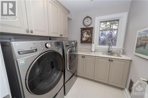 1506 Monaghan Lane, Ottawa, ON - Indoor Photo Showing Laundry Room