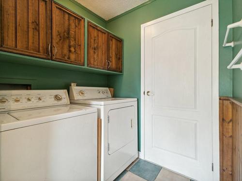 Bathroom - 366 Boul. La Vérendrye O., Gatineau (Gatineau), QC - Indoor Photo Showing Laundry Room