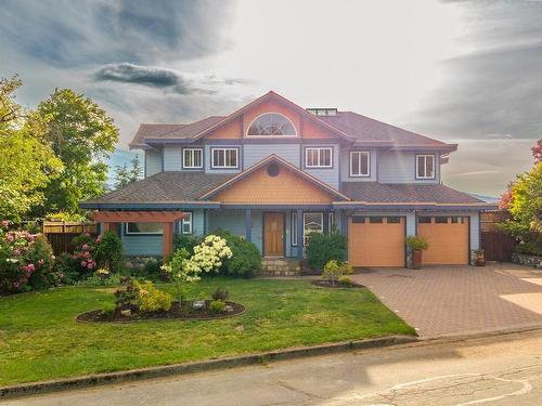 3748 Meares Dr, Port Alberni, BC - Outdoor With Facade