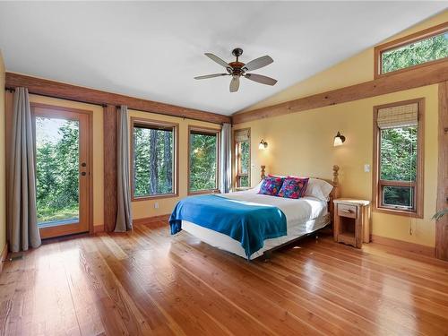 2100 Parkway Pl, Errington, BC - Indoor Photo Showing Bedroom