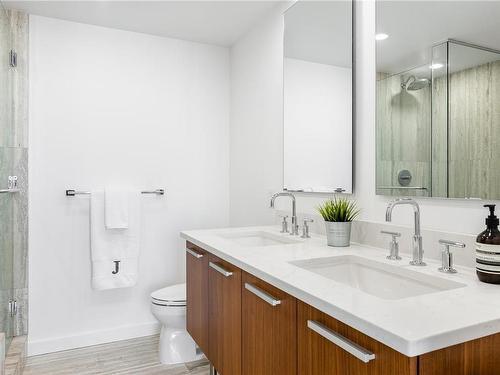 1105-707 Courtney St, Victoria, BC - Indoor Photo Showing Bathroom