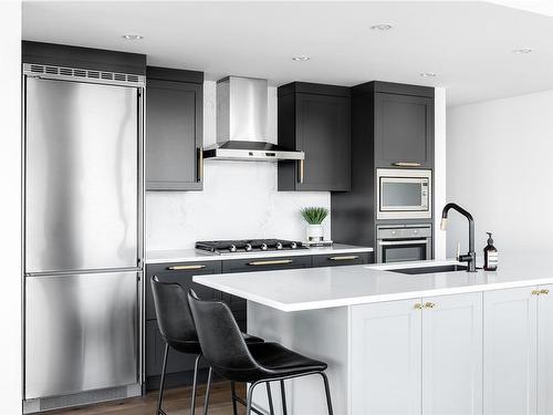 1105-707 Courtney St, Victoria, BC - Indoor Photo Showing Kitchen With Upgraded Kitchen