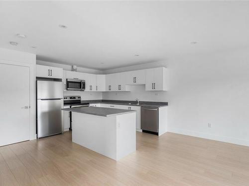 915 Greystone Pl, Langford, BC - Indoor Photo Showing Kitchen With Stainless Steel Kitchen