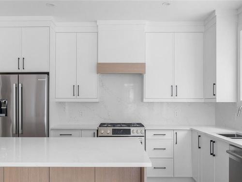 915 Greystone Pl, Langford, BC - Indoor Photo Showing Kitchen With Stainless Steel Kitchen With Double Sink With Upgraded Kitchen