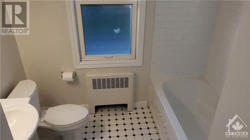 310 Byron Avenue Unit#6, Ottawa, ON - Indoor Photo Showing Bathroom