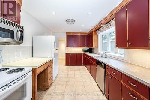 262 Mineola Road E, Mississauga, ON - Indoor Photo Showing Kitchen With Double Sink