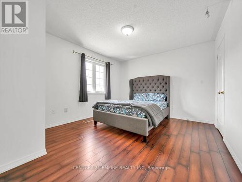 36 Saintsbury Crescent, Brampton, ON - Indoor Photo Showing Bedroom