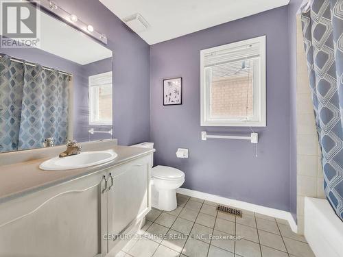 36 Saintsbury Crescent, Brampton, ON - Indoor Photo Showing Bathroom