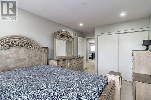 112 Brisdale Drive, Brampton, ON - Indoor Photo Showing Bedroom