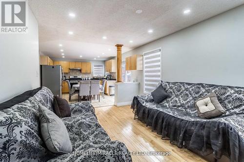 112 Brisdale Drive, Brampton, ON - Indoor Photo Showing Living Room