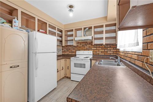 11 Harrisford Street|Unit #52, Hamilton, ON - Indoor Photo Showing Kitchen With Double Sink