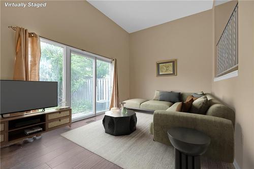 11 Harrisford Street|Unit #52, Hamilton, ON - Indoor Photo Showing Living Room