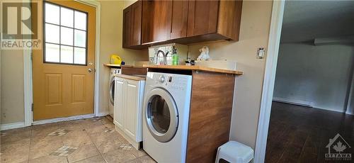 12 Herriott Street, Carleton Place, ON - Indoor Photo Showing Laundry Room