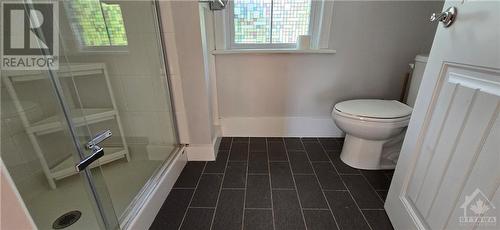 12 Herriott Street, Carleton Place, ON - Indoor Photo Showing Bathroom