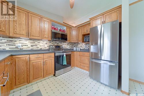 215 Wetmore Street, Rouleau, SK - Indoor Photo Showing Kitchen With Stainless Steel Kitchen