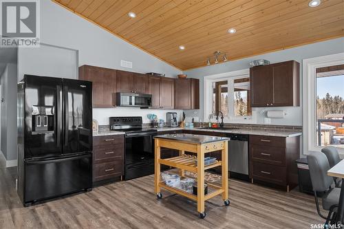 4 Panther Parkway, Candle Lake, SK - Indoor Photo Showing Kitchen