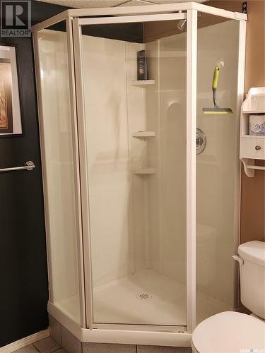 1412 Hochelaga Street W, Moose Jaw, SK - Indoor Photo Showing Bathroom