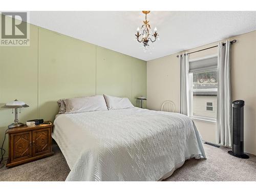 900 10 Avenue Se Unit# 7, Salmon Arm, BC - Indoor Photo Showing Bedroom