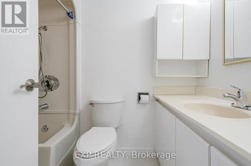 1004 - 175 Hilda Avenue, Toronto (Newtonbrook West), ON - Indoor Photo Showing Bathroom