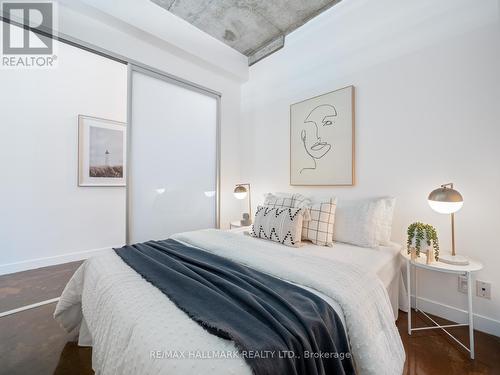 601 - 201 Carlaw Avenue, Toronto (South Riverdale), ON - Indoor Photo Showing Bedroom