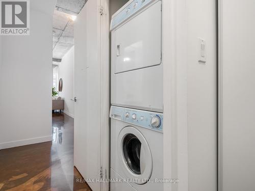 601 - 201 Carlaw Avenue, Toronto (South Riverdale), ON - Indoor Photo Showing Laundry Room