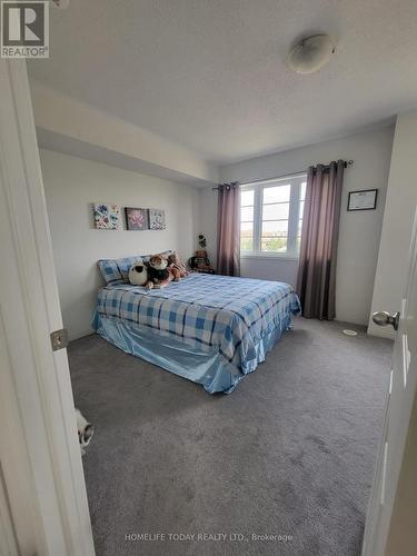 163 - 2576 Rosedrop Path, Oshawa, ON - Indoor Photo Showing Bedroom