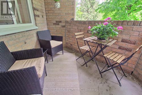 207 - 260 Davis Drive, Newmarket (Central Newmarket), ON - Outdoor With Deck Patio Veranda With Exterior