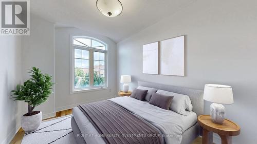 96 Four Seasons Crescent, Newmarket (Woodland Hill), ON - Indoor Photo Showing Bedroom