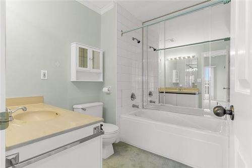 1201 North Shore Boulevard E|Unit #1105, Burlington, ON - Indoor Photo Showing Bathroom