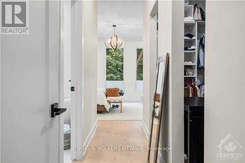 527 Broadhead Avenue, Ottawa, ON - Indoor Photo Showing Other Room