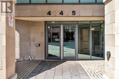 445 Laurier Avenue W Unit#302, Ottawa, ON - Outdoor With Exterior