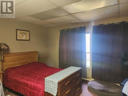 5683 97N Highway, Falkland, BC - Indoor Photo Showing Bedroom