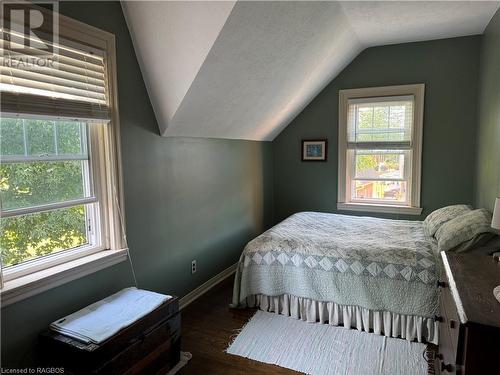 2095 4Th Avenue W, Owen Sound, ON - Indoor Photo Showing Bedroom