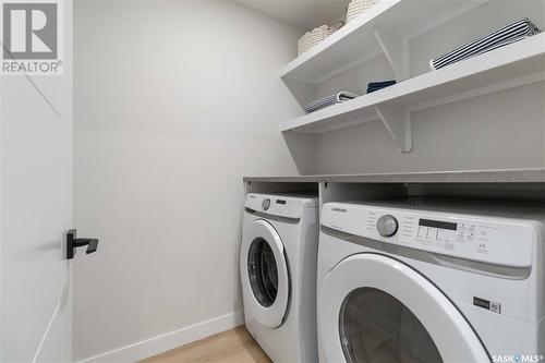 1117 9Th Street, Saskatoon, SK - Indoor Photo Showing Laundry Room