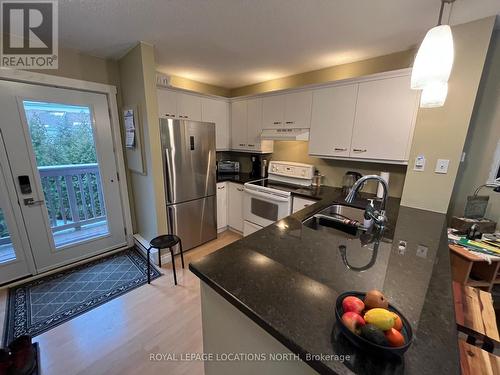 160 - 51 Trott Boulevard, Collingwood, ON - Indoor Photo Showing Kitchen